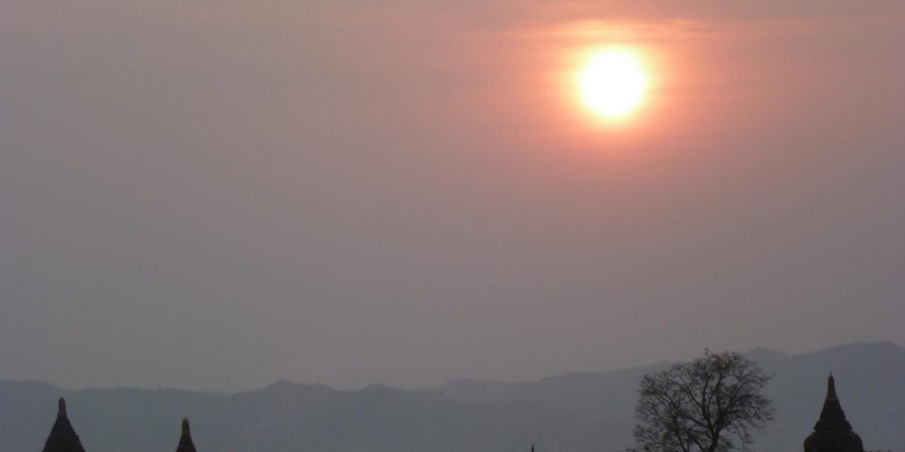 Bagan 3 – Sonnenuntergang an den Pagoden