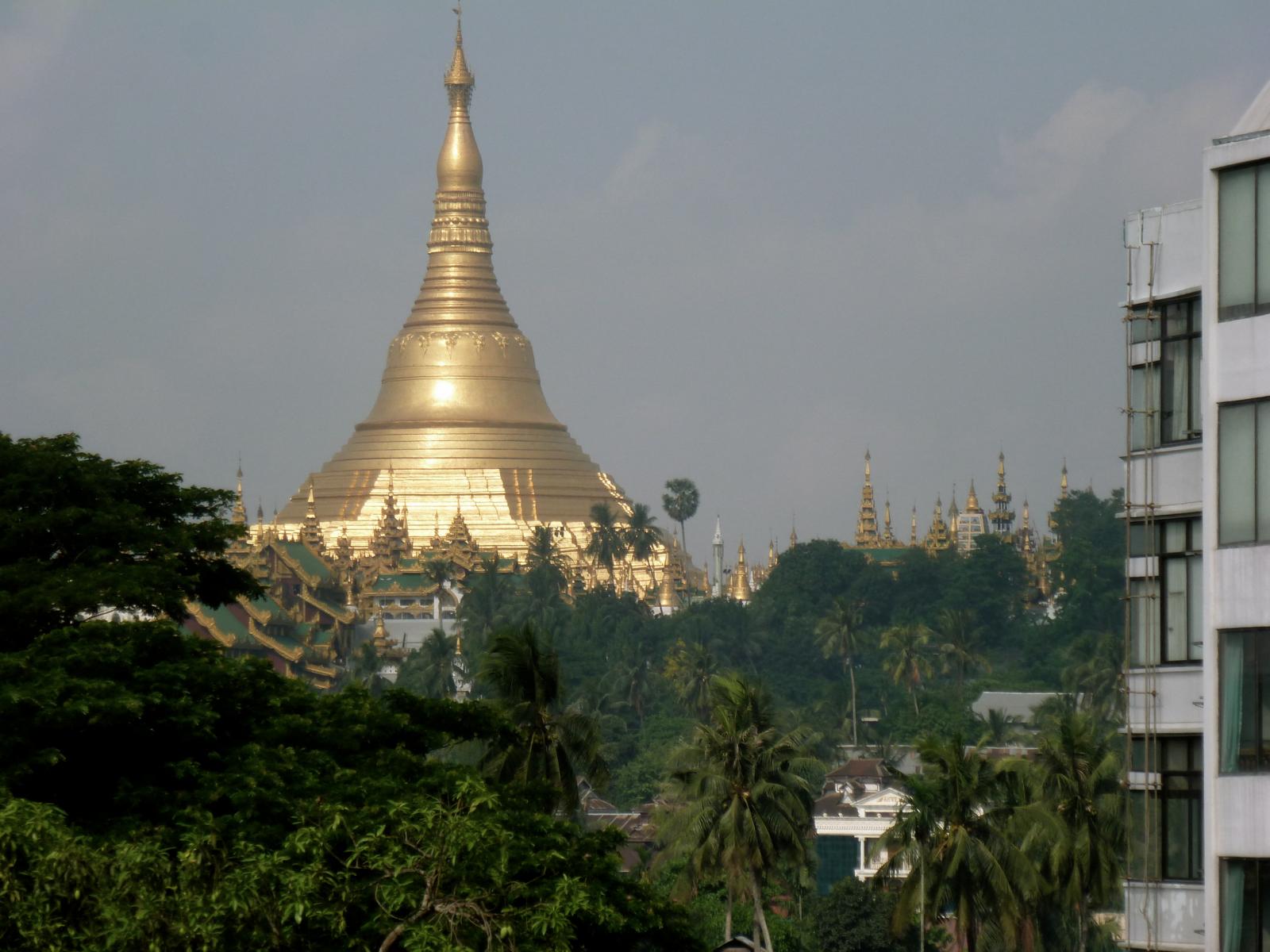 Bagan 5 – Frühstück mit Shwedagon
