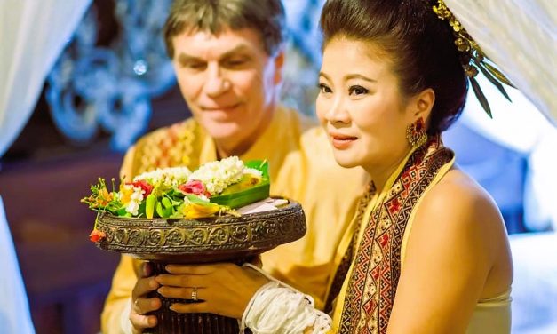 TIT: Heiraten in Thailand – ein Bund fürs Geben (1)