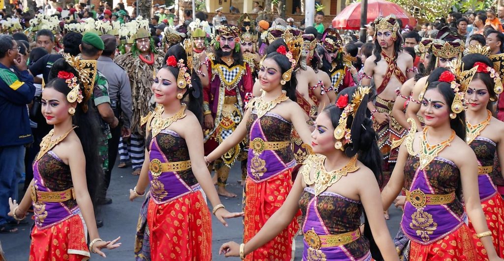 Bali Arts Festival Parade (Foto: Faszination Fernost/Bernd Linnhoff)
