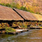 Hotel in Kanchanaburi: River Kwai Jungle Rafts
