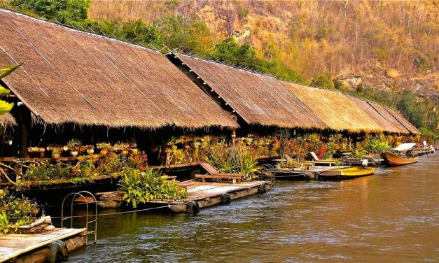 Hotel in Kanchanaburi: River Kwai Jungle Rafts