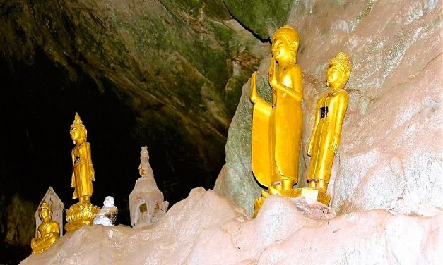 Unterwegs in Laos: Buddhas Höhlen am Mekong