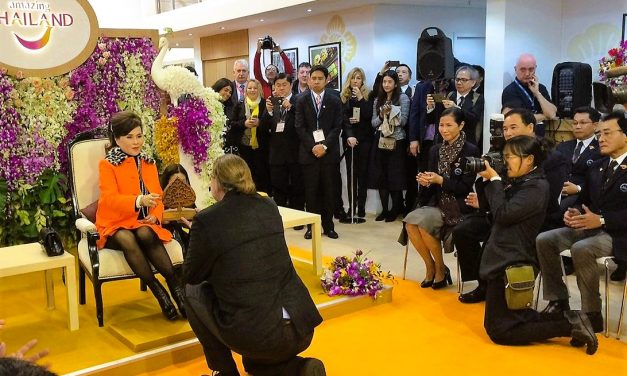 Bodo Förster und Elephant Special Tours: Der Ritterschlag