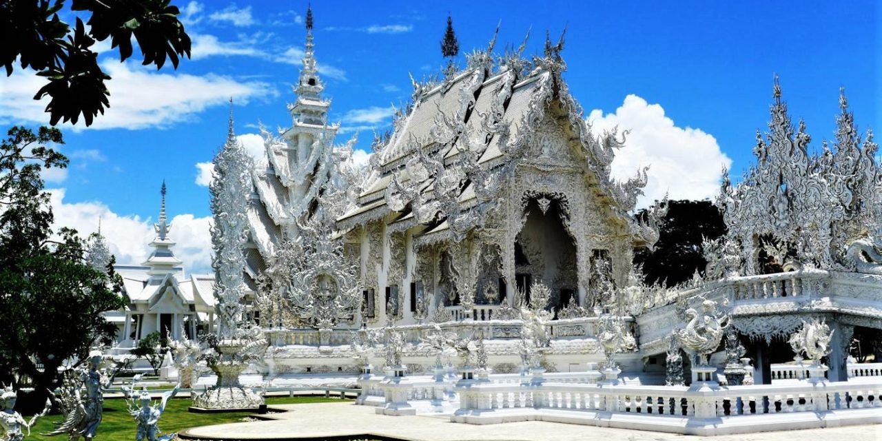 Buddha trifft Batman: Der Weiße Tempel von Chiang Rai