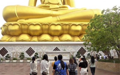 Bangkoks andere Seite: Ein Riese in Thonburi