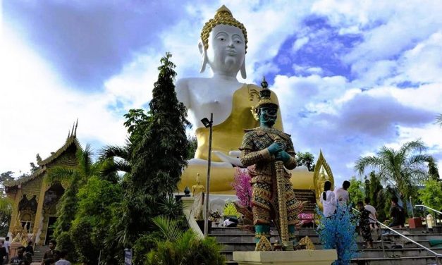 Tempel in Chiang Mai: Wat Doi Kham – Juwel auf dem Berg